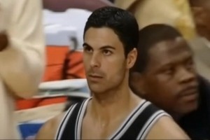 趣图：赖斯体力不支 特塔感到不安 巴佩35分钟13球 谁来救我厂？