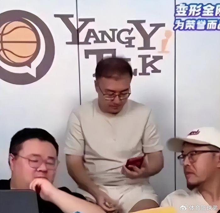 经纪人和杨毅同时爆料！林书豪在CBA遭国内球员恐吓，再突破就被废掉